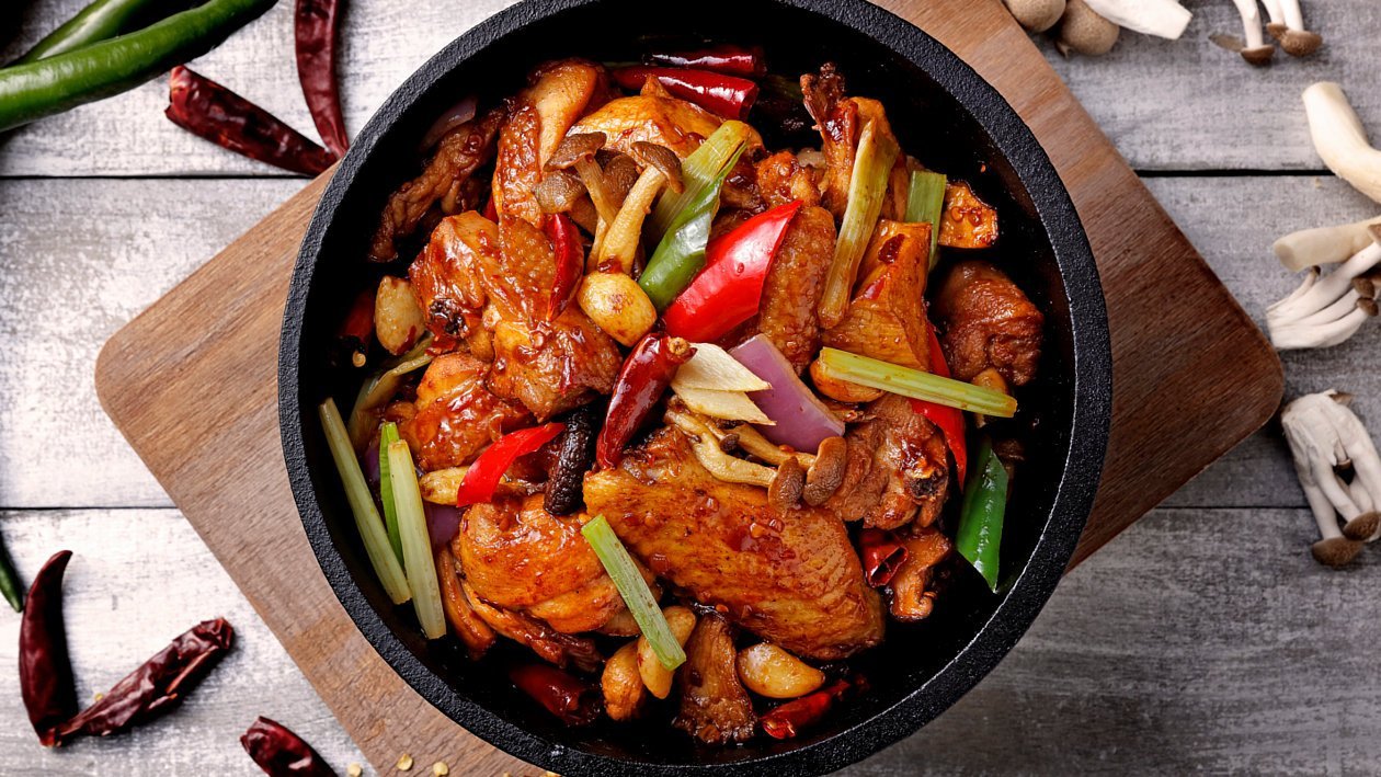 噴香八味雞煲 – 食譜詳情