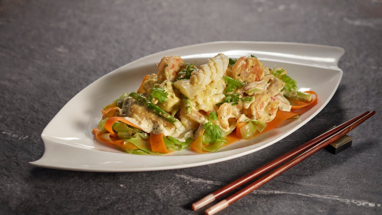 香草荷蘭醬燴海鮮配蔬菜麵 – 食譜詳情